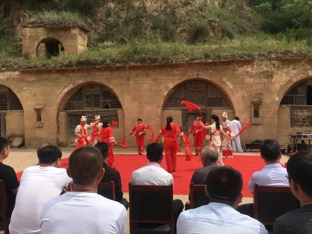 光伏政策最新动态，阳光照耀的励志之旅