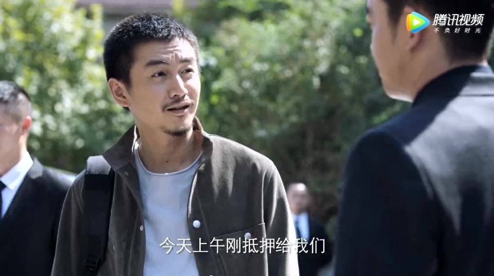 靳东最新图片，自然之旅探寻内心平和之地