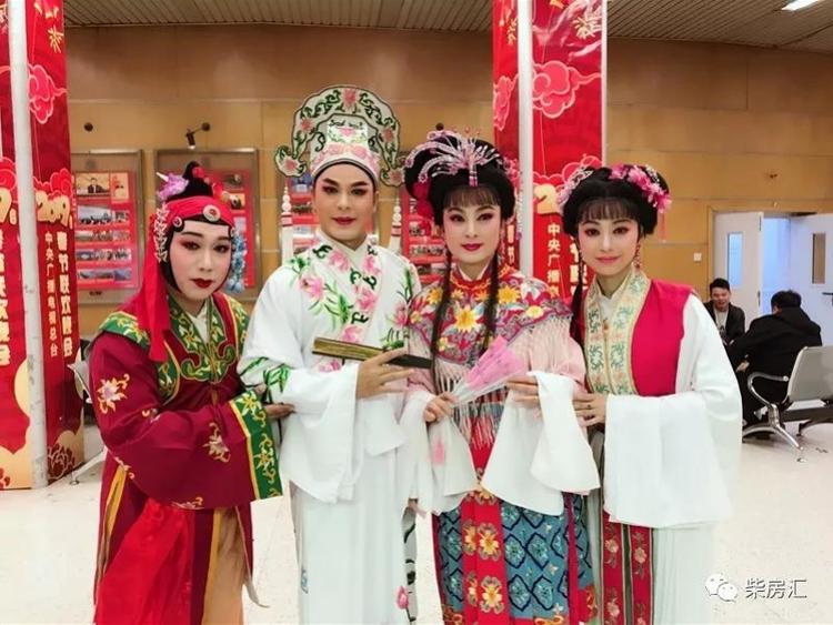 胜仔邂逅自然美景，寻觅内心平和之地