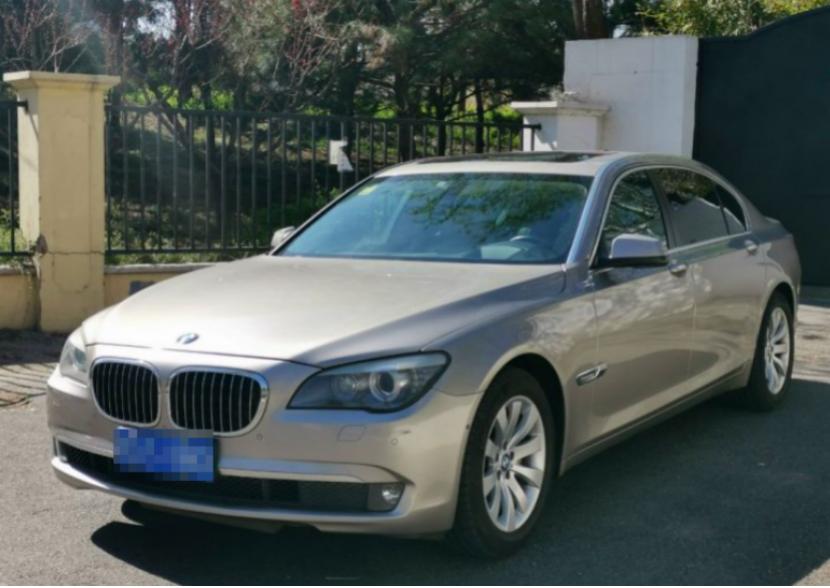 最新十大名车车款图片，领略风采与温馨旅程
