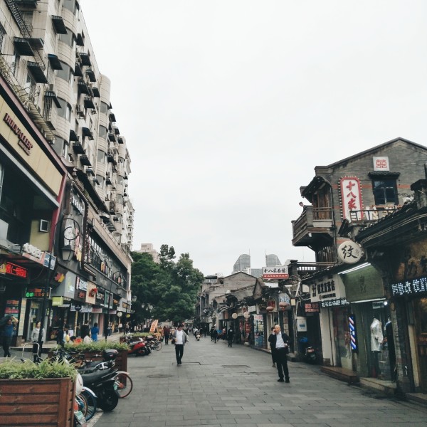 廖海保最新动态揭秘，小巷深处的独特风味探秘之旅