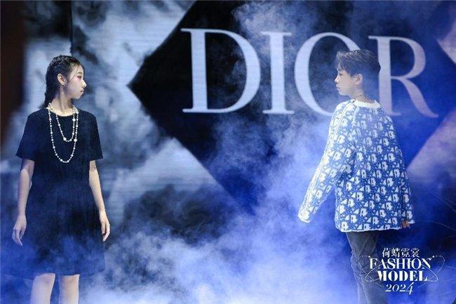 科技与艺术交融之美，徐善云最新演唱视频，为生活注入新活力